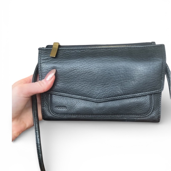 Fossil Handbags - Fossil Black Leather Tri-Fold Wallet Purse EUC